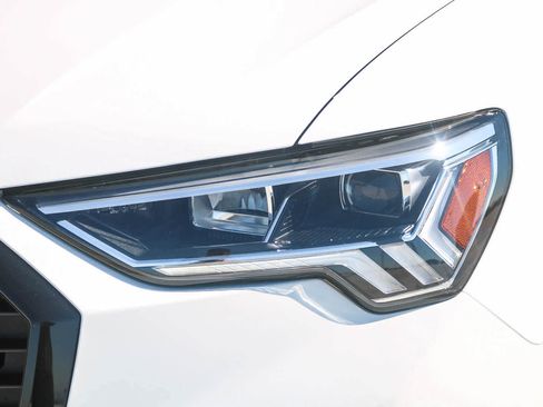 New 2025 Audi Q3 2.0T Premium image 5