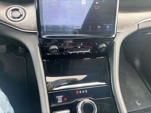 Used 2023 Jeep Grand Cherokee L Limited w/ Black Appearance Package image 28