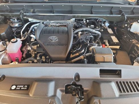 Used 2023 Toyota Highlander Limited AWD/4WD image 34