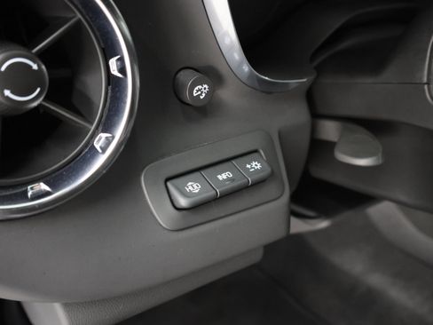 Used 2020 Chevrolet Camaro ZL1 RWD image 38