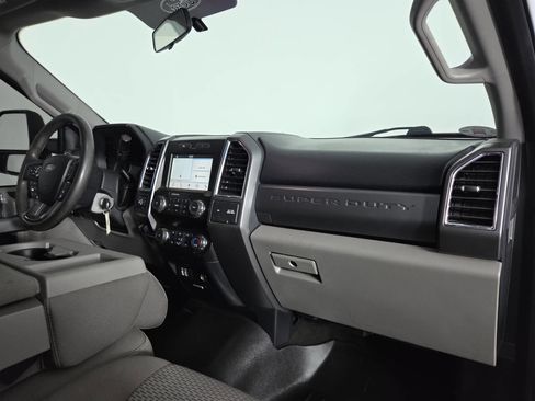 Used 2017 Ford F250 XLT w/ FX4 Off-Road Package AWD/4WD image 37