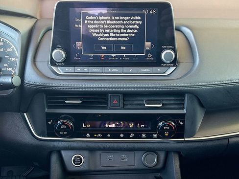 Used 2023 Nissan Rogue SV w/ SV Premium B Package FWD image 14