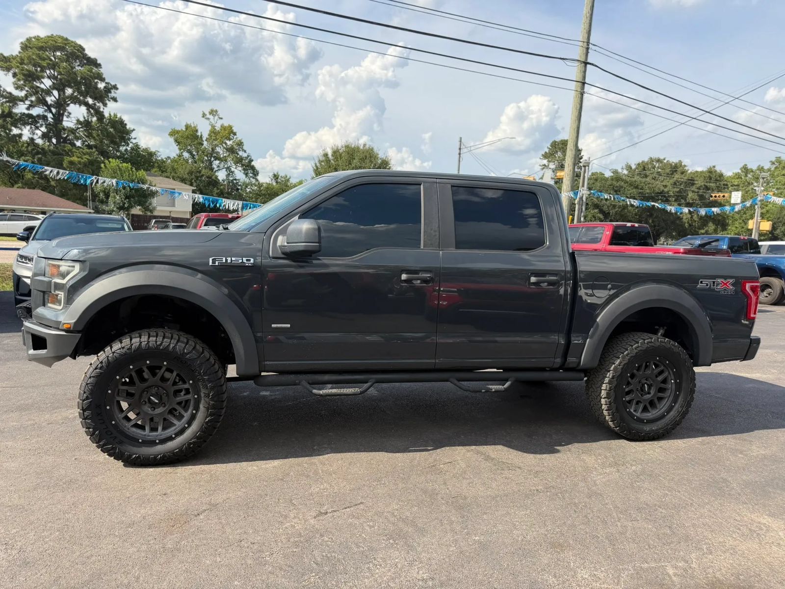 Used 2017 Ford F150 XL w/ Equipment Group 101A Mid AWD/4WD image 9
