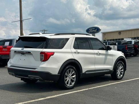 Used 2020 Ford Explorer XLT w/ Equipment Group 202A RWD image 9