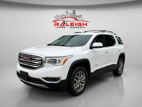 Used 2019 GMC Acadia SLE image 2