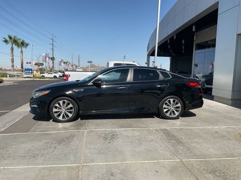 Used 2019 Kia Optima S FWD image 4