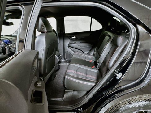 Used 2024 Chevrolet Equinox RS FWD image 21
