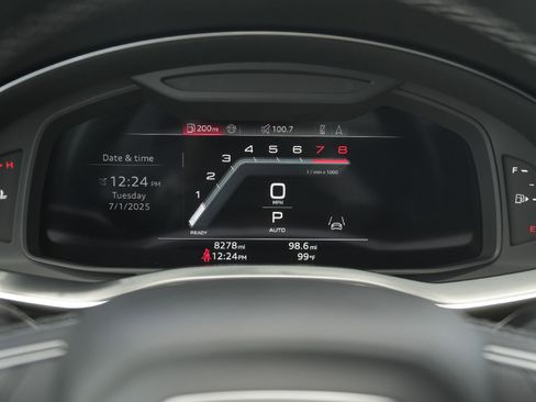 Certified 2025 Audi Q8 Prestige w/ Prestige Package image 15