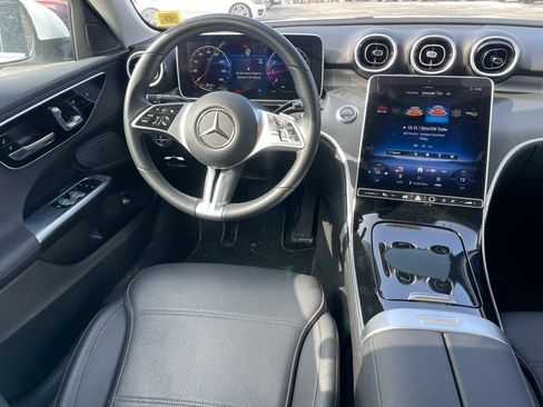 Used 2025 Mercedes-Benz C 300 4MATIC Sedan image 8