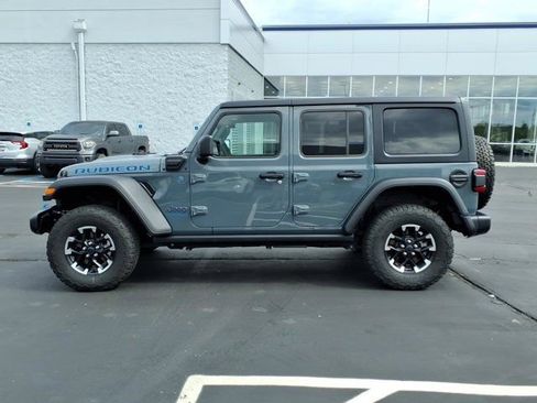 Used 2025 Jeep Wrangler Unlimited Rubicon 4xe AWD/4WD image 4