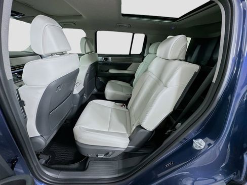 New 2026 Hyundai Santa Fe Limited AWD/4WD image 17