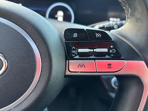 Certified 2023 Hyundai Elantra Limited image 26