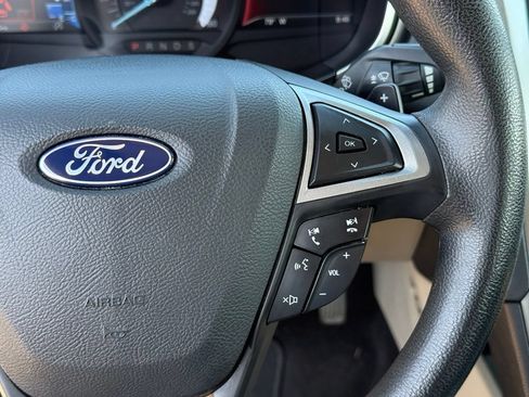 Used 2019 Ford Fusion SE FWD image 16