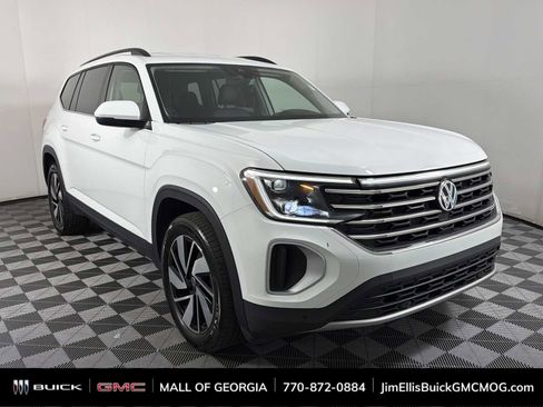 Used 2025 Volkswagen Atlas SE AWD/4WD image 1