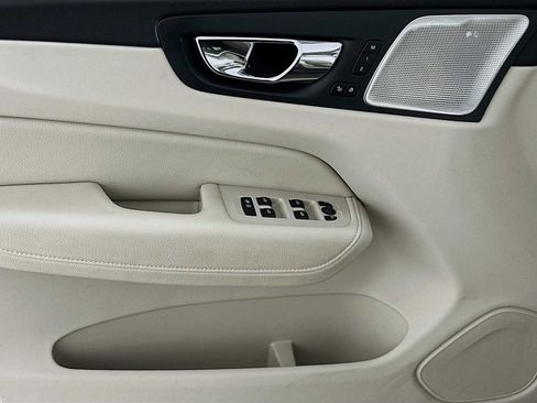 Used 2020 Volvo XC60 T8 Inscription w/ Protection Package Premier image 17