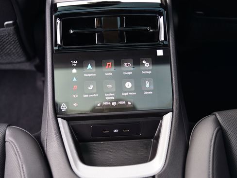 Certified 2024 Porsche Panamera 4 image 26