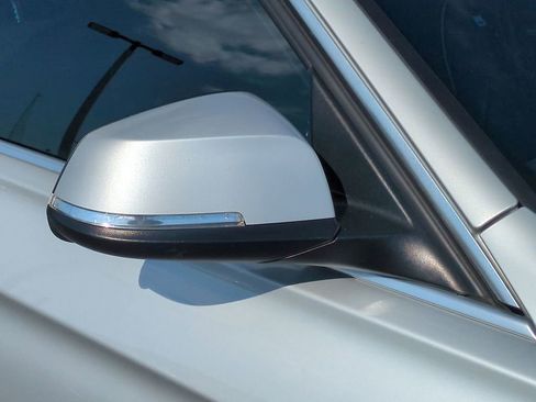 Used 2017 BMW 330i xDrive Sedan image 11