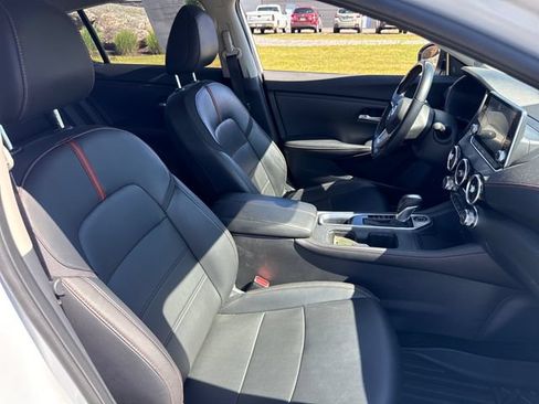 Used 2022 Nissan Sentra SR w/ SR Premium Package FWD image 13