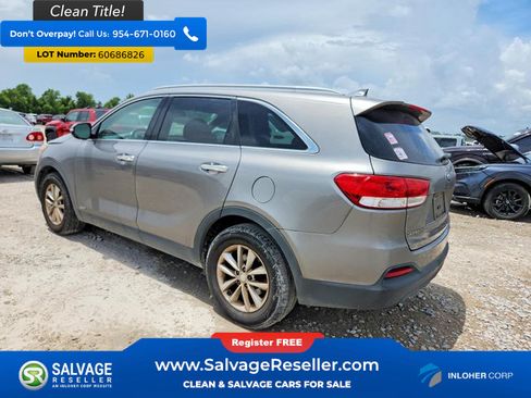 Used 2018 Kia Sorento AWD image 3