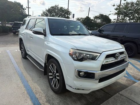 Used 2018 Toyota 4Runner Limited RWD image 3