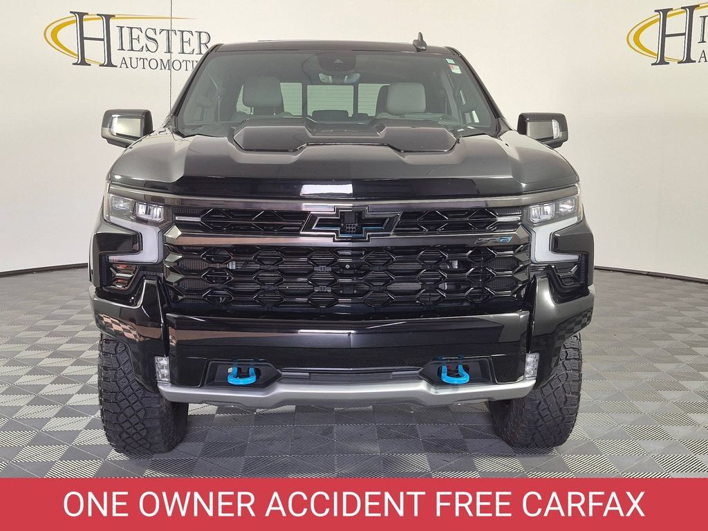 Used 2023 Chevrolet Silverado 1500 ZR2 w/ Technology Package AWD/4WD image 3