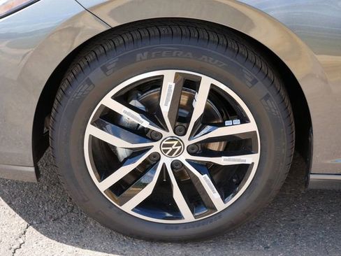 New 2025 Volkswagen Jetta SE image 5