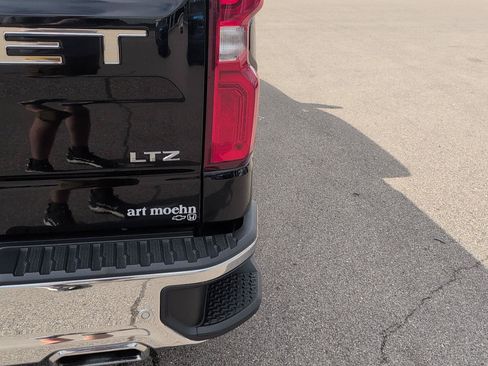 Used 2019 Chevrolet Silverado 1500 LTZ w/ LTZ Plus Package AWD/4WD image 7