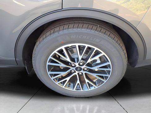 New 2026 Ford Escape SE image 17