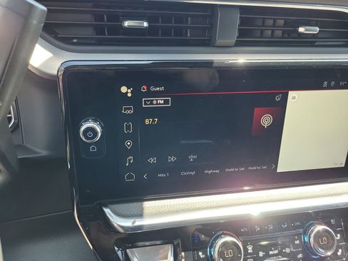 New 2025 GMC Sierra 2500 Denali w/ Denali Reserve Package image 24