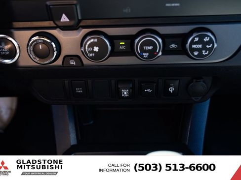 Used 2020 Toyota Tacoma TRD Off-Road AWD/4WD image 19