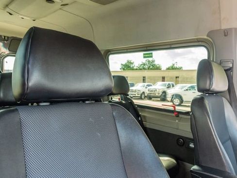 Used 2016 Mercedes-Benz Sprinter 2500 image 37