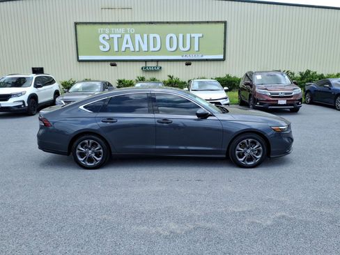 Used 2023 Honda Accord EX image 9