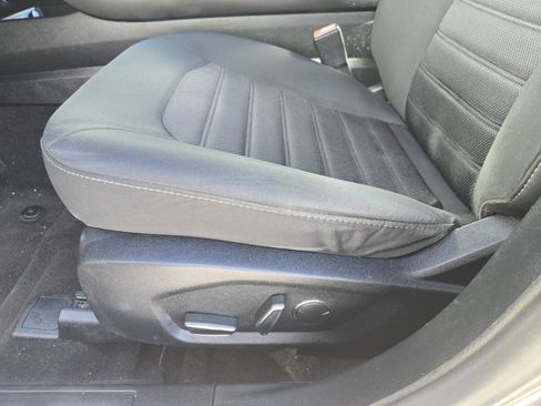 Used 2020 Ford Fusion SE image 27