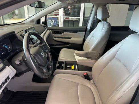 Used 2024 Honda Odyssey EX-L image 17