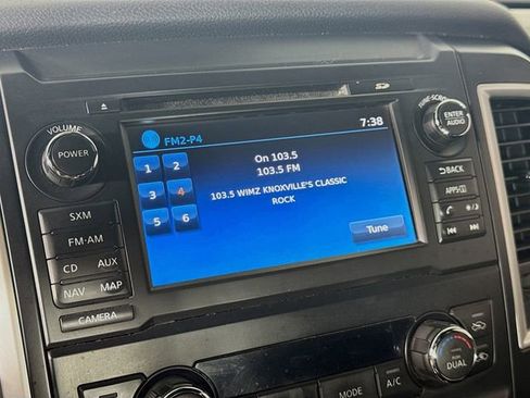 Used 2018 Nissan Titan SV w/ SV Convenience Package image 18