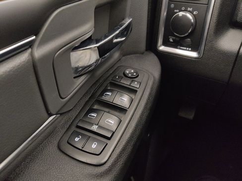 Used 2021 RAM 1500 Classic SLT image 27