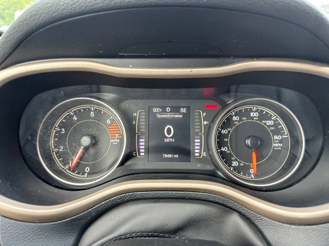 Used 2017 Jeep Cherokee Sport FWD image 32