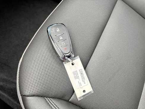 Used 2025 Chevrolet Trax ACTIV w/ Driver Confidence Package image 35