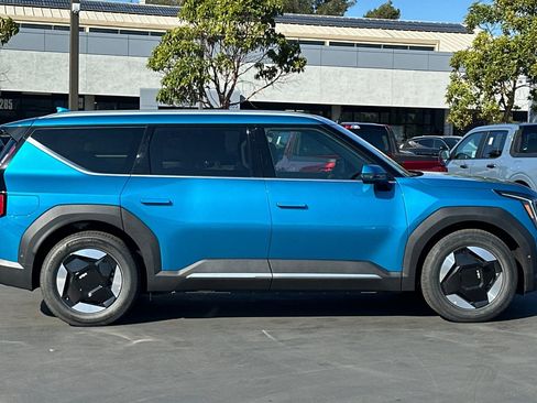 New 2026 Kia EV9 Wind image 3