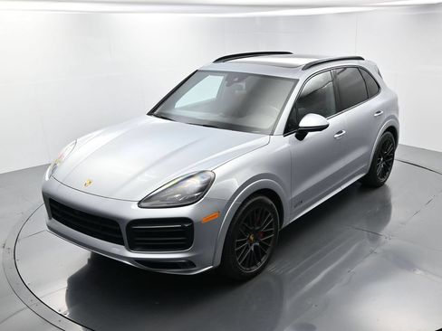 Certified 2021 Porsche Cayenne GTS AWD/4WD image 31