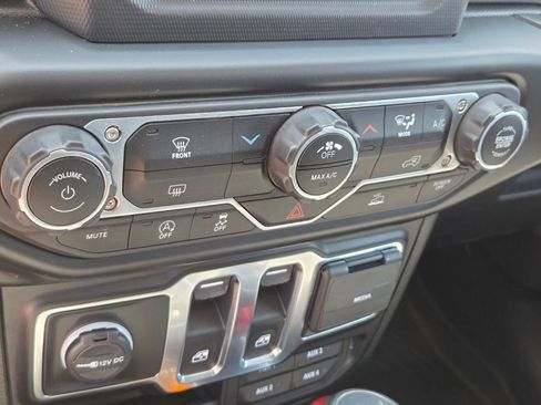 Used 2022 Jeep Wrangler Sport AWD/4WD image 26