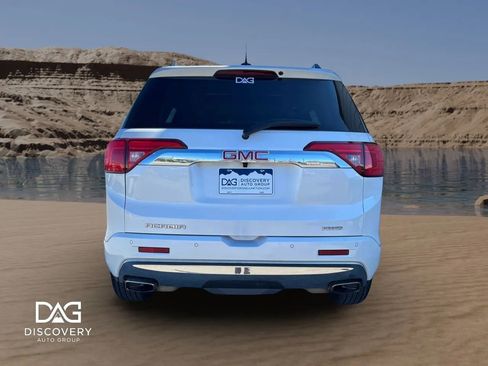 Used 2017 GMC Acadia Denali w/ Technology Package image 4