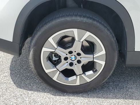 Used 2023 BMW X1 xDrive28i AWD/4WD image 5