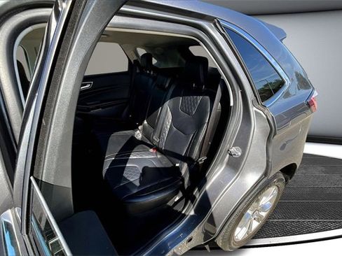 Used 2024 Ford Edge Titanium image 22