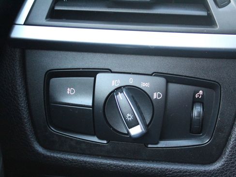 Used 2016 BMW 328i Sedan RWD image 24