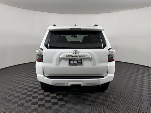 Used 2015 Toyota 4Runner SR5 Premium image 5