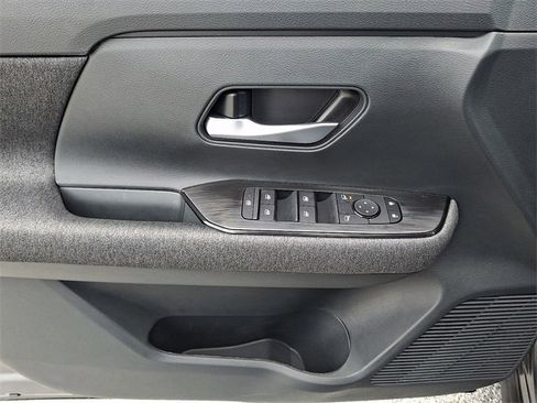 New 2026 Nissan Kicks SV image 10