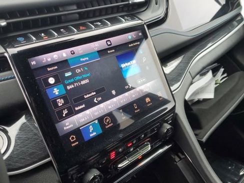 Certified 2022 Jeep Grand Cherokee Trailhawk w/ Advanced Protech Group II image 17