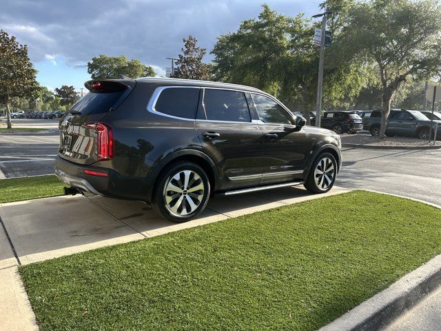 Used 2022 Kia Telluride EX w/ EX Premium Package FWD image 5