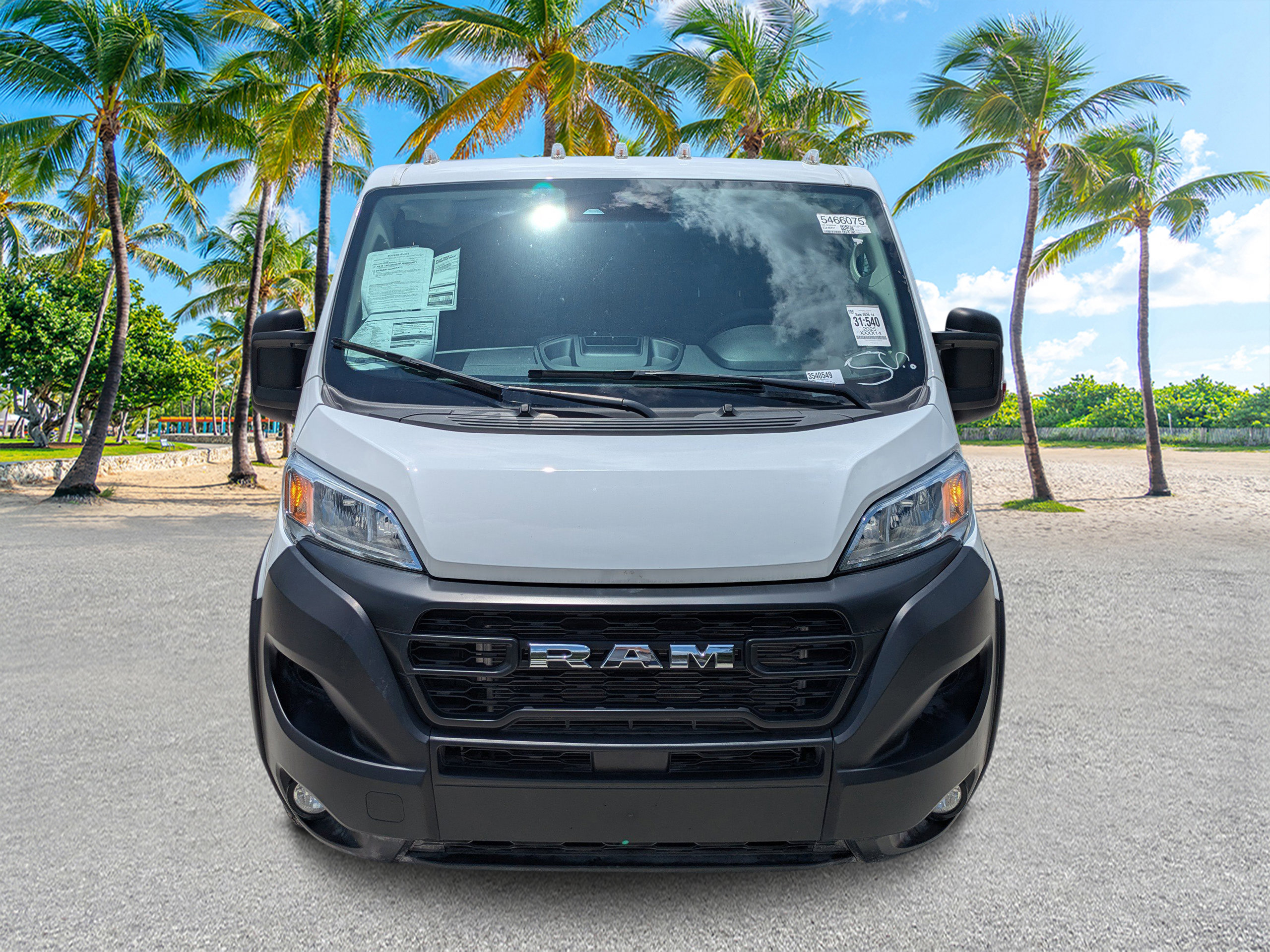 Used 2025 RAM ProMaster 2500 w/ Convenience Group FWD image 9